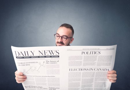 Politico: Зеленский в 2023 году указал спикеру Джонсону дедлайн одобрения помощи